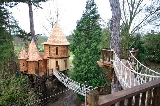 Fairytale Castle Tree House- Basingstoke, England