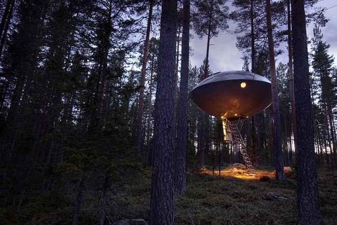 UFO Tree House- Sweden